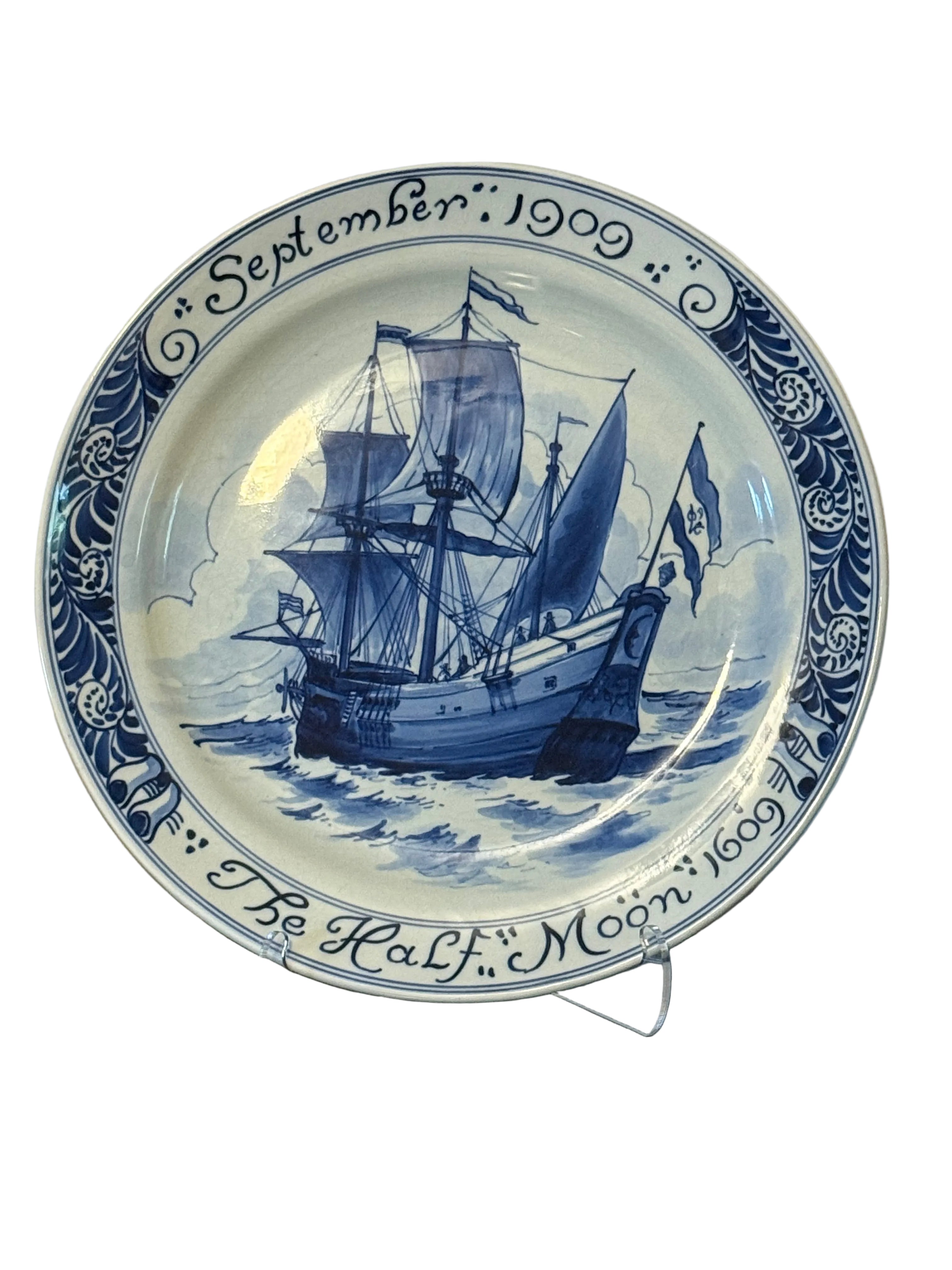 1909 Royal Delft Hand-Painted “Halve Maen” Commemorative Charger – De Porceleyne Fles