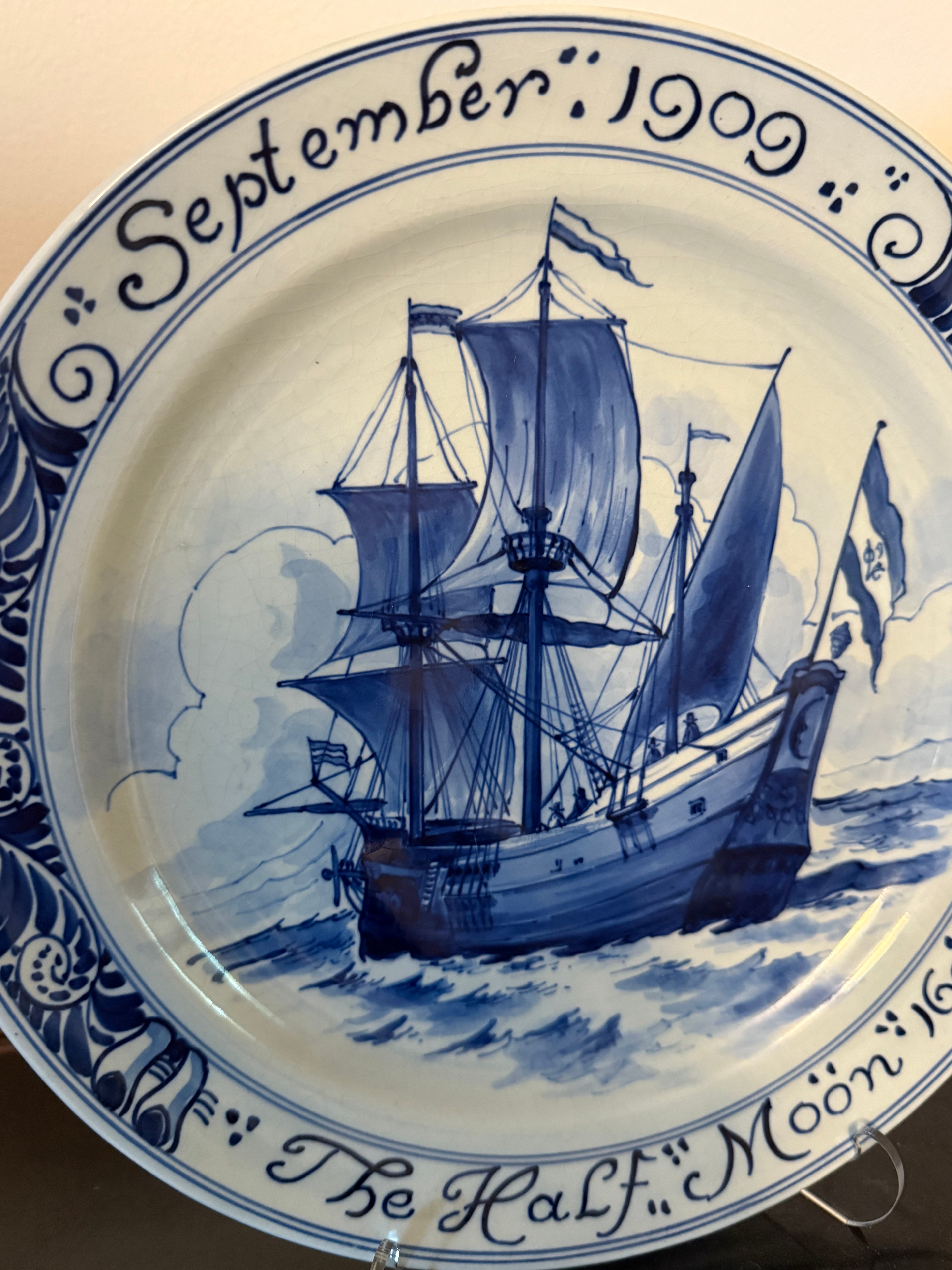 1909 Royal Delft Hand-Painted “Halve Maen” Commemorative Charger – De Porceleyne Fles