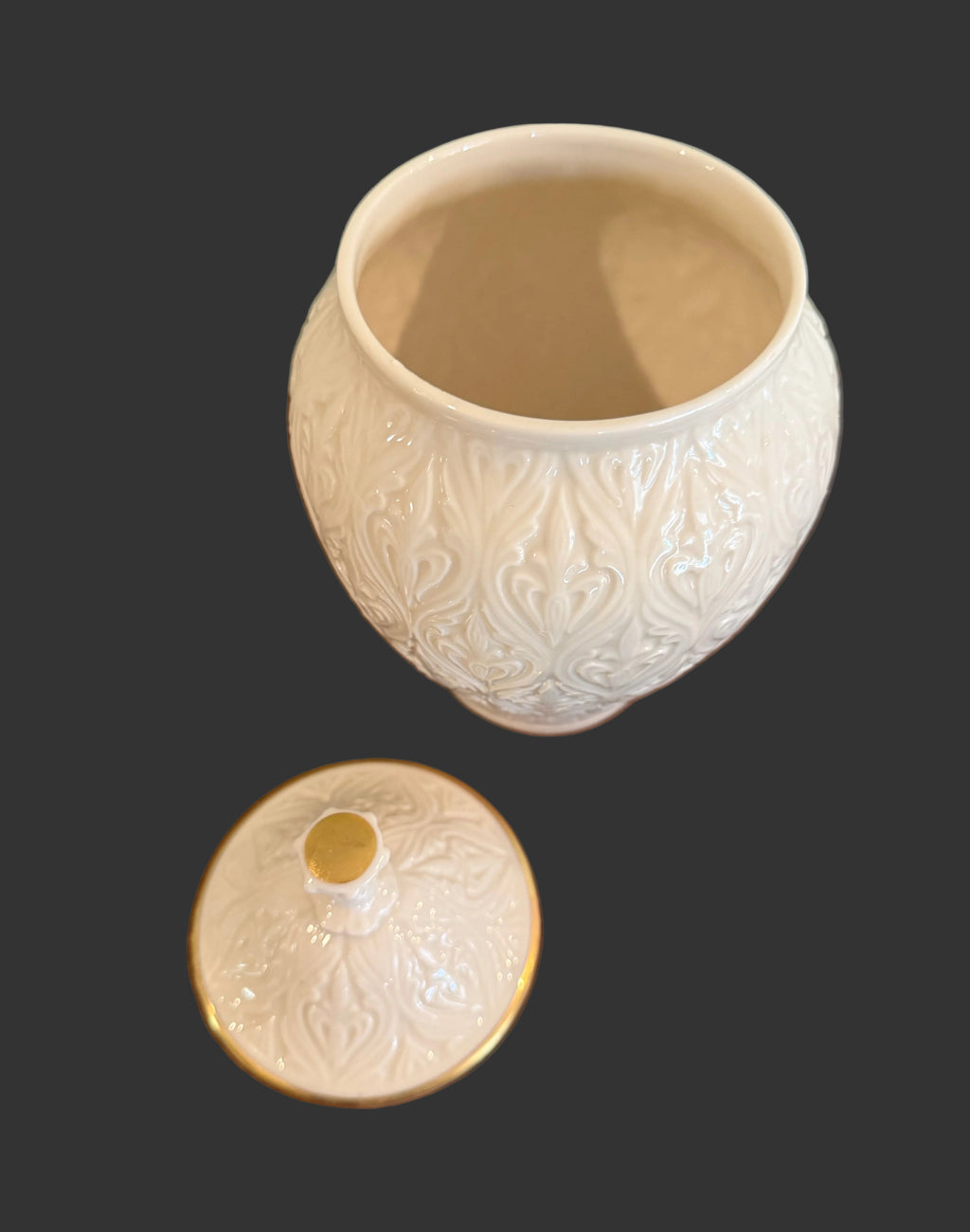 Lovely ca. 1979 Lenox Vintage Kismet 9” Embossed Ginger Jar with 24k Gold