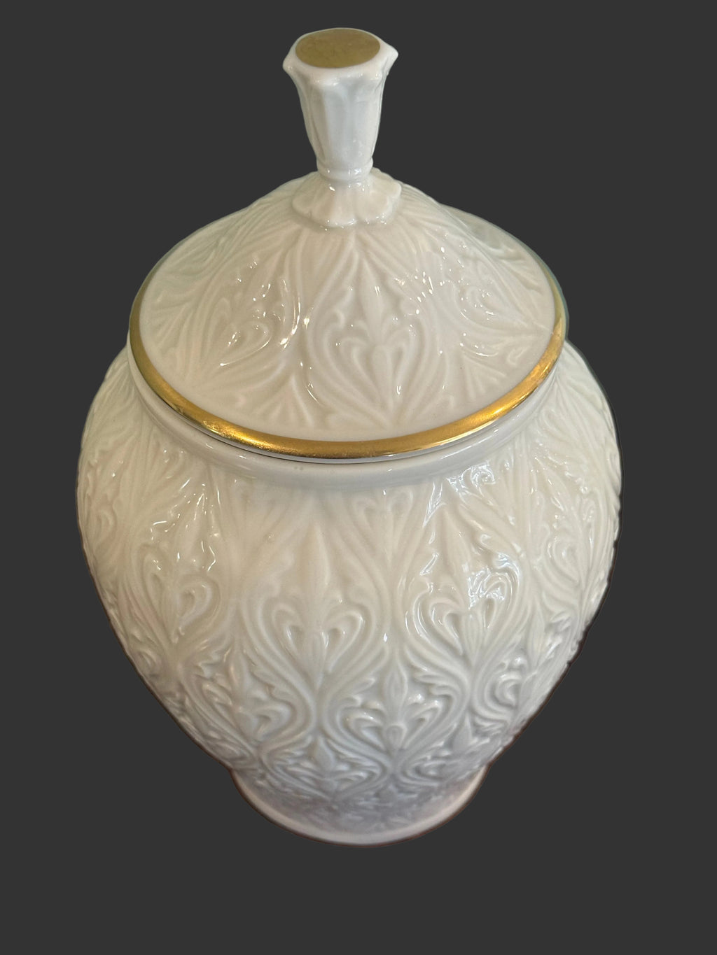 Lovely ca. 1979 Lenox Vintage Kismet 9” Embossed Ginger Jar with 24k Gold
