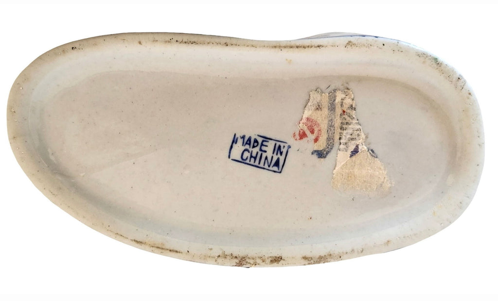 Vintage Chinese Porcelain Cat-Shaped Box With Scrolling Floral Design