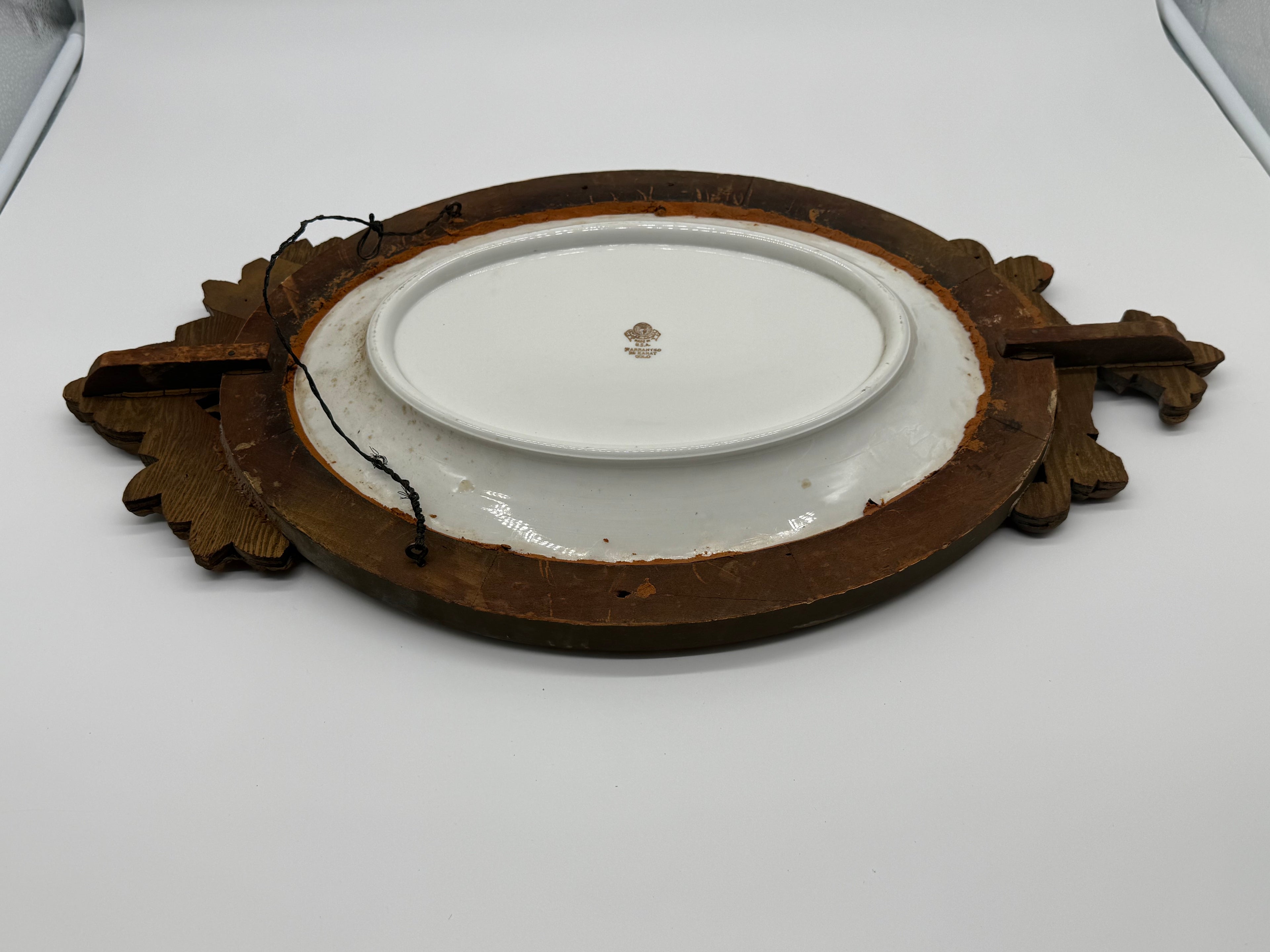 1960s Large Ornately Carved Gilt Framed 22kt Gold Classical Porcelain Plaque, Atlas International